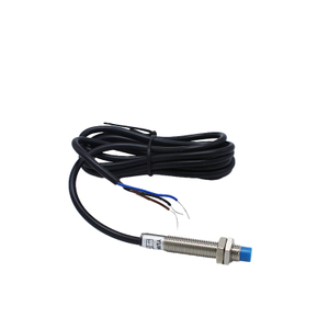 LM8-3002PA PNP NO Output Connector Type Inductive Proximity Switch YUMO for Poland Market